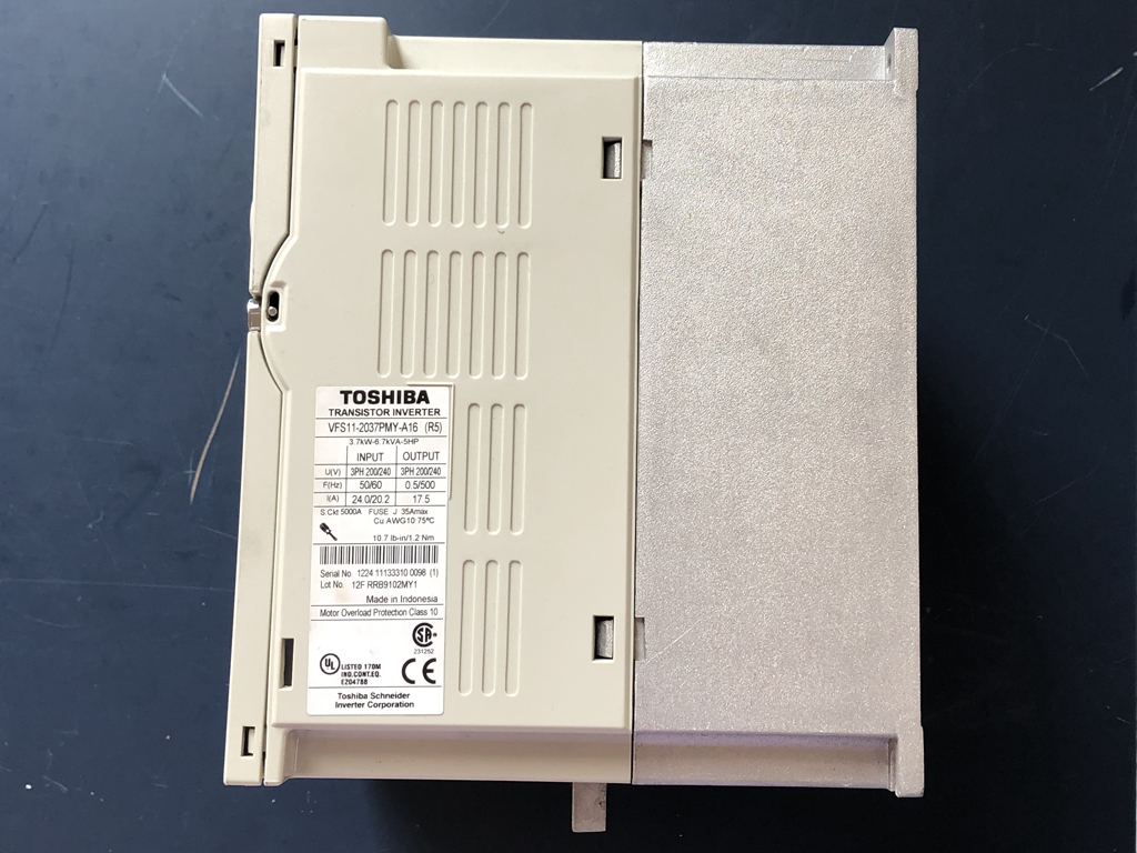 TOSHIBA TRANSISTOR INVERTER VFS11-2037PMY-A16-摩柯医疗